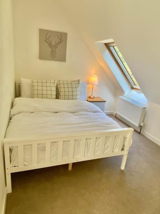 Carberry Charming 3/4 Bedroom Semi-Detached Cottage. מראה חיצוני תמונה