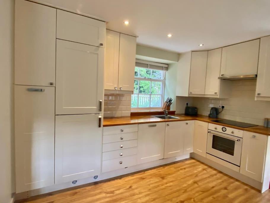 Carberry Charming 3/4 Bedroom Semi-Detached Cottage. מראה חיצוני תמונה